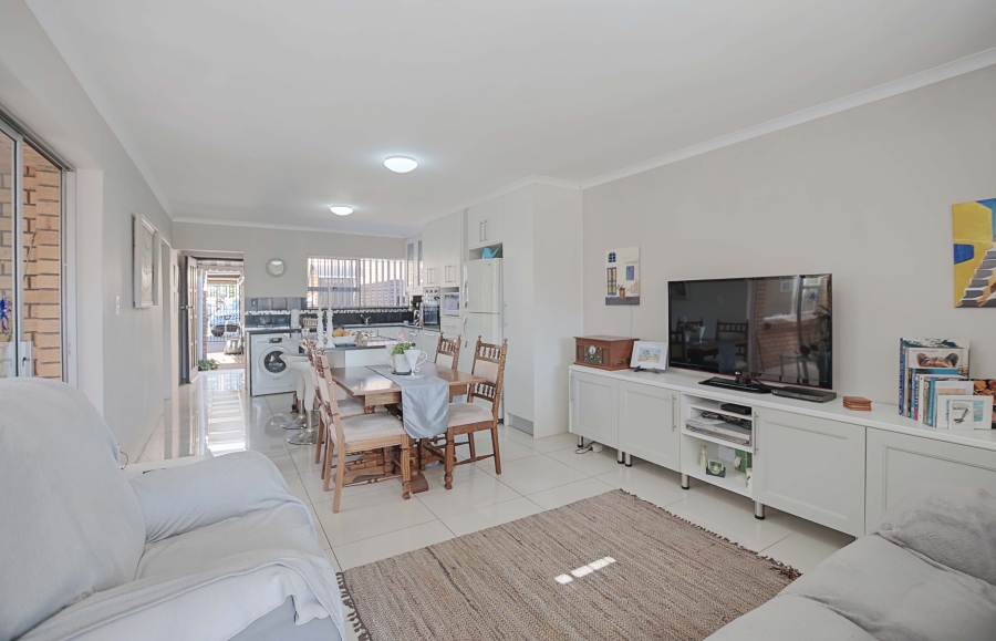 3 Bedroom Property for Sale in Table View Western Cape